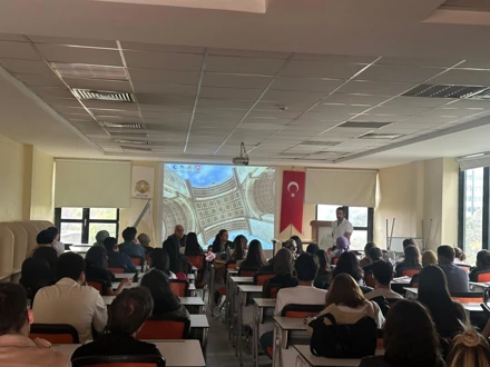 Genç Kimyagerler Kütüphanemizdeydi